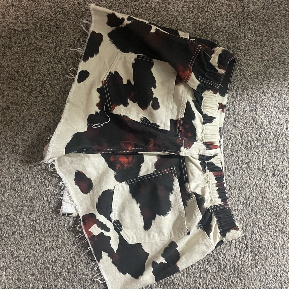 Stylish Cow Print Women's Skort - Picture 2 of 2